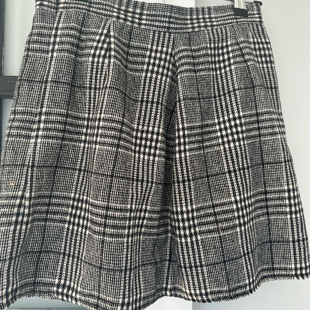 Plaid black mini skirt
